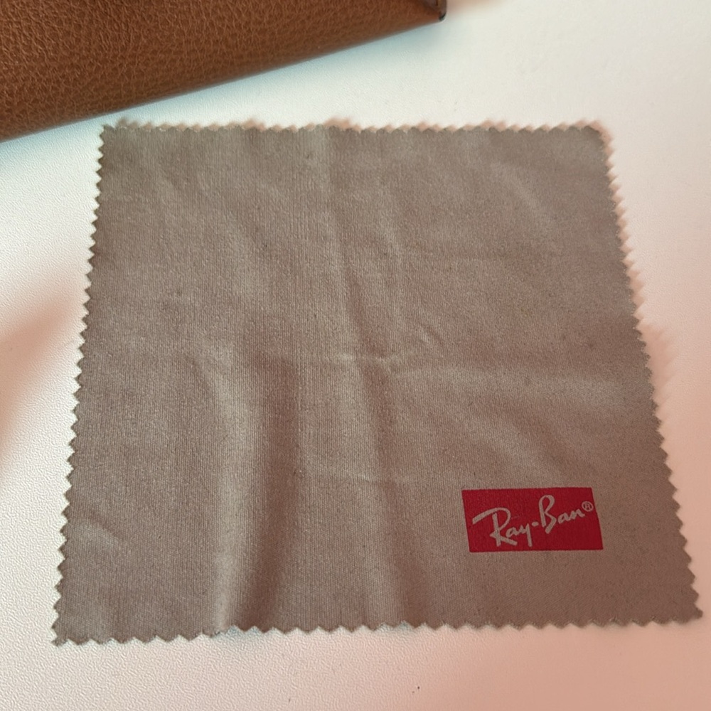 Ray-Ban Clubmaster Classic - Picture 4 of 14